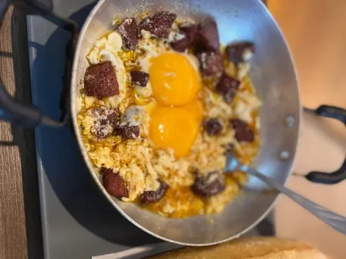 Sucuklu Yumurta