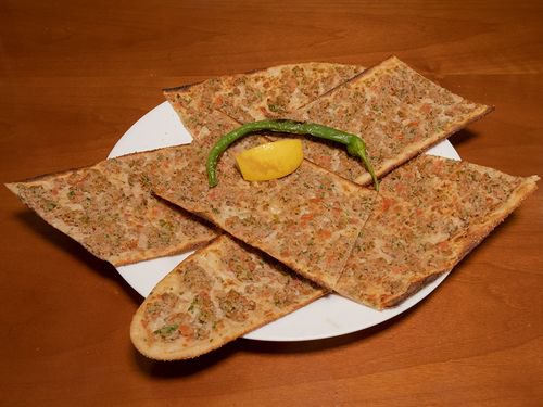 Kuşbaşılı Bıçak Arası Pide