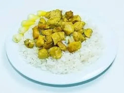 Pilav Üstü Köri Soslu Tavuk