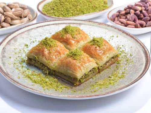Antep Fıstıklı Kare Baklava (500 g)