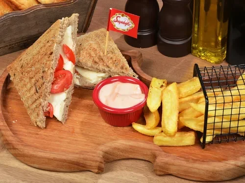 Beyaz Peynirli Tost