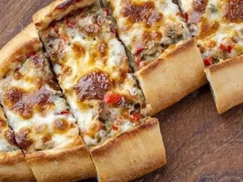 Kuşbaşılı Kaşarlı Pide