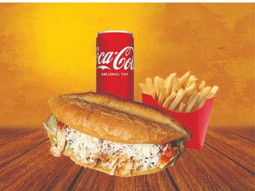 Jumbo Ekmek Kaşarlı Tavuk Döner Menü