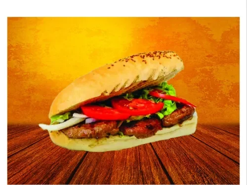 Yarım Somun Ekmek Izgara Köfte