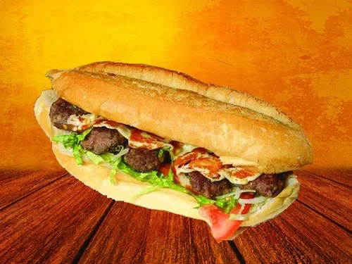 Jumbo Susamlı Ekmek Kaşarlı Izgara Köfte