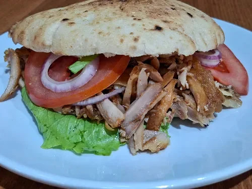 Tombik Tavuk But Döner Menü