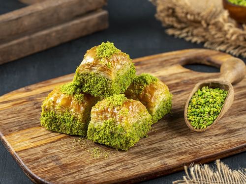 Fıstıklı Kuru Baklava (1 kg)