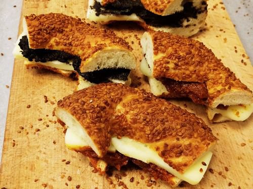 Taze Kaşarlı Simit