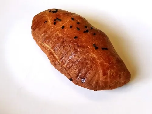 Tam Çavdar Peynirli Poğaça