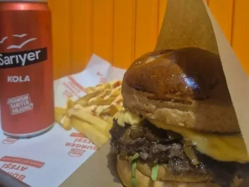 Cheeseburger Menü