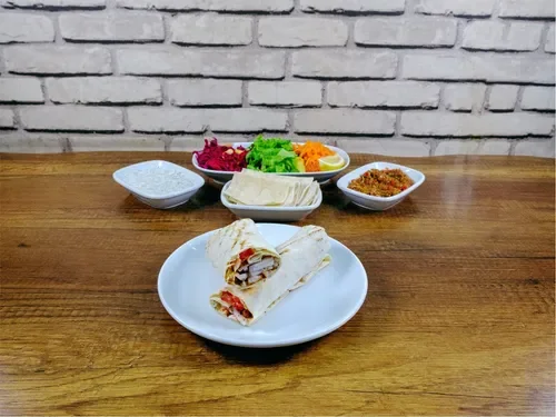 Bendensin Soslu Tavuk Döner Dürüm (90 g)