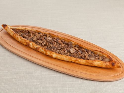 Kavurmalı Pide (Kapalı)