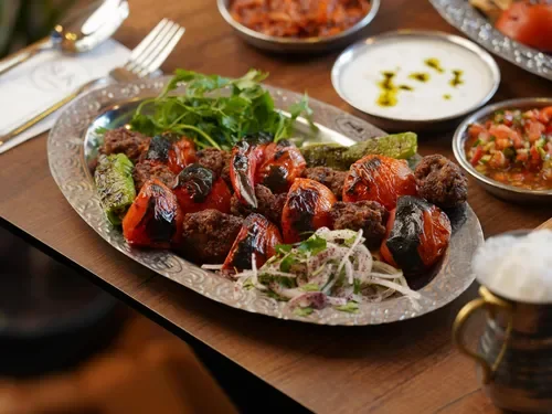 Domatesli Kebap (182 g)