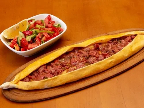 Kuşbaşılı Pide